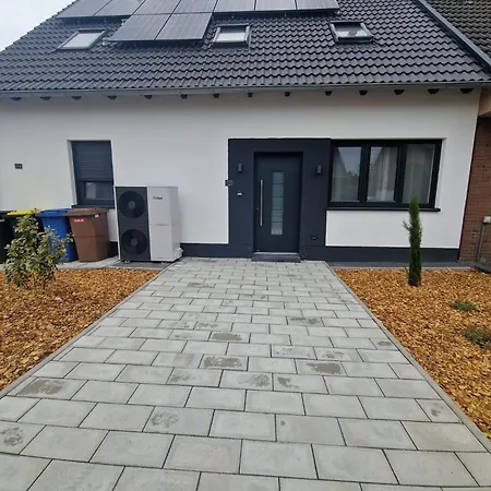 New & Modern Near Duesseldorf شقة