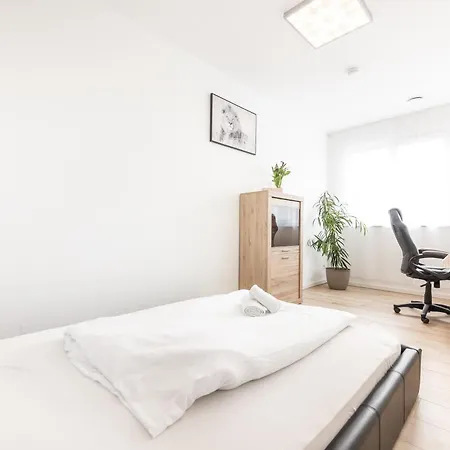 New & Modern Near Duesseldorf شقة